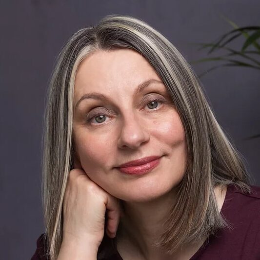 Julie headshot